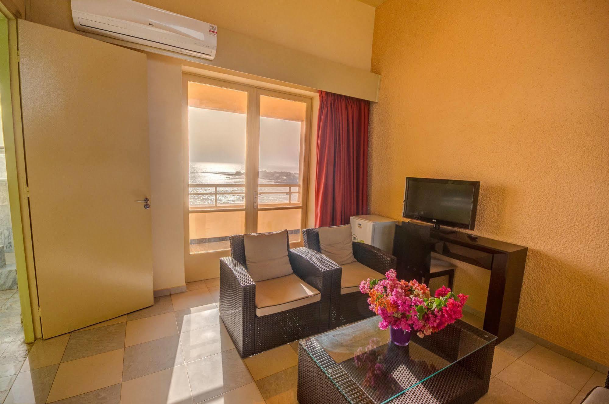 Ngor Diarama Hotel Dakar Luaran gambar