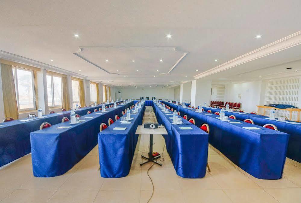 Ngor Diarama Hotel Dakar Luaran gambar